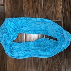 Nike infinity scarf